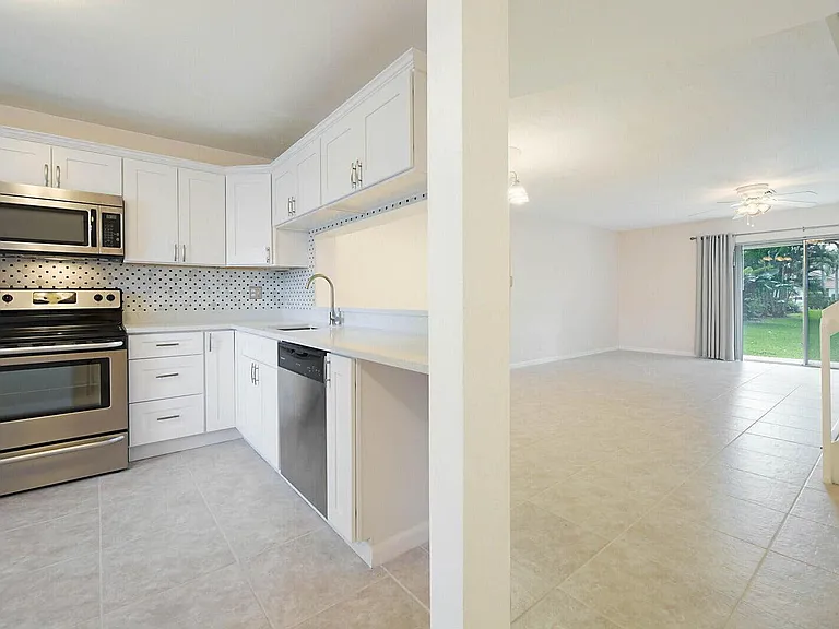 6384 Boca Cir — Photo 5