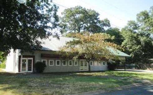 1st image of 421 E Parkway Dr