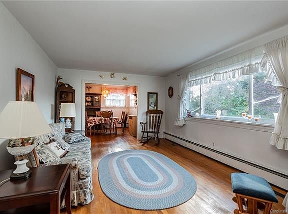 5th image of 1711 N Stewart Ave