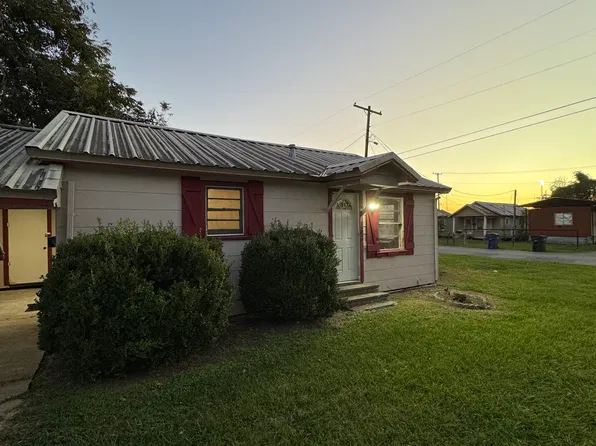 1502 Cherokee St, Abbeville, LA 70510