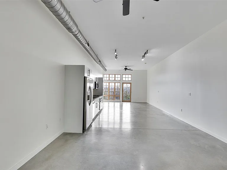 2235 E 6th St #406 — Photo 13