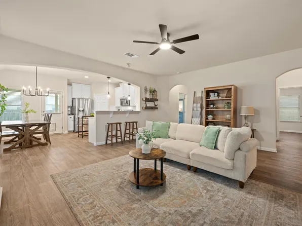 437 Rusk Bluff Ave, Leander, TX 78641