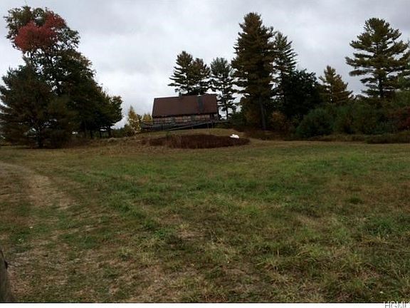4th image of 136 Forestburgh Rd