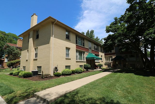 1st image of 10509 S Artesian Ave