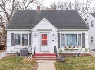 1414 10th Ave S, Fargo, ND 58103