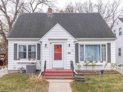 1414 10th Ave S, Fargo, ND, 58103