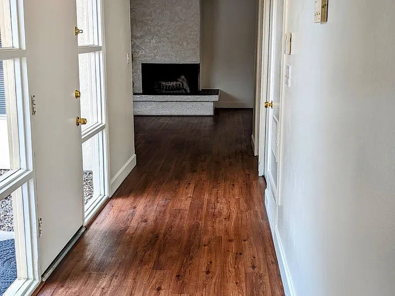 3944 E Desert Cove Ave — Photo 3
