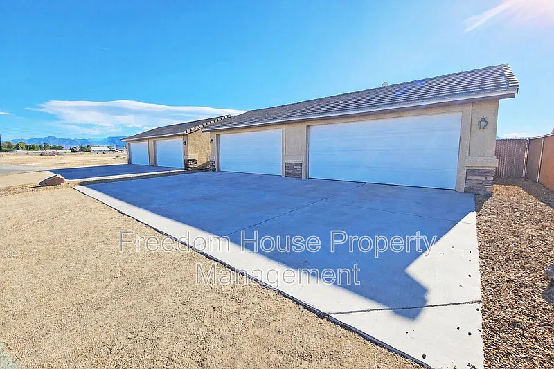 Building Photo - 1041 Marne Ct #4