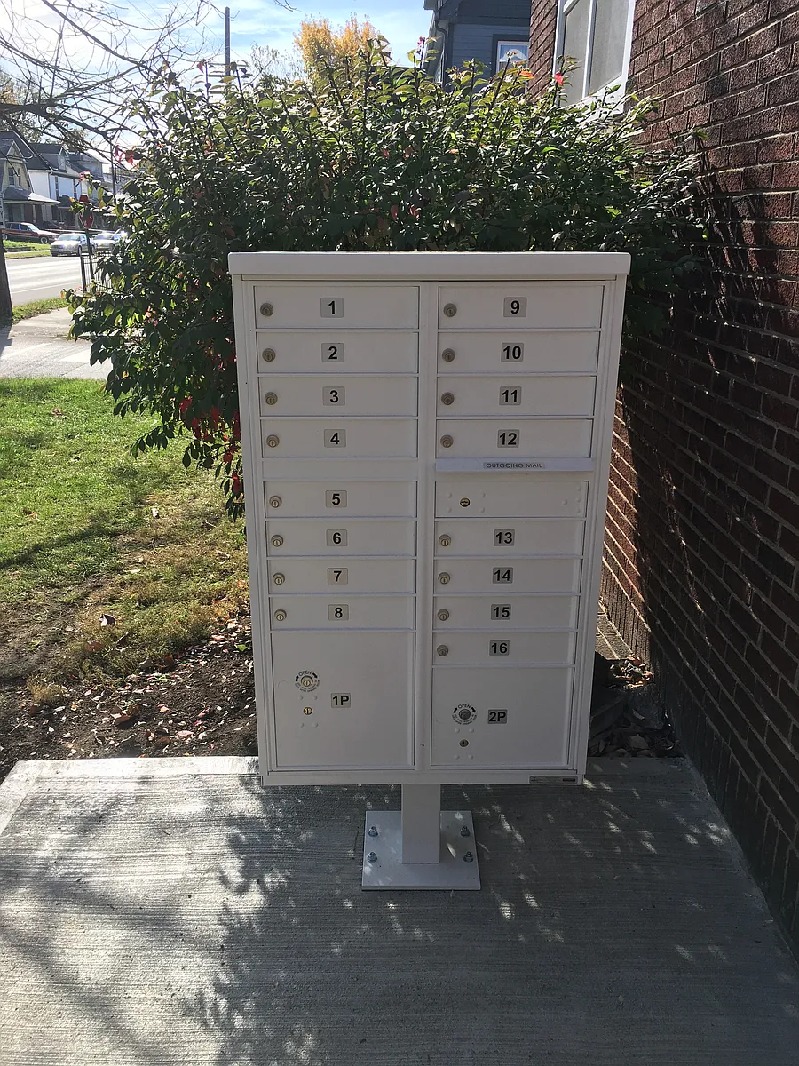 Mailbox - 3606 N Illinois St