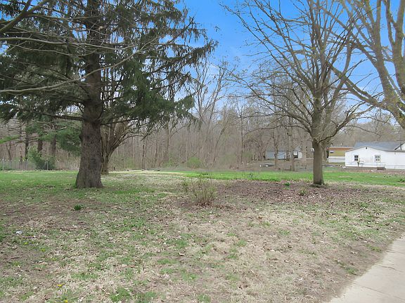 4th image of 11 Dequimpal St