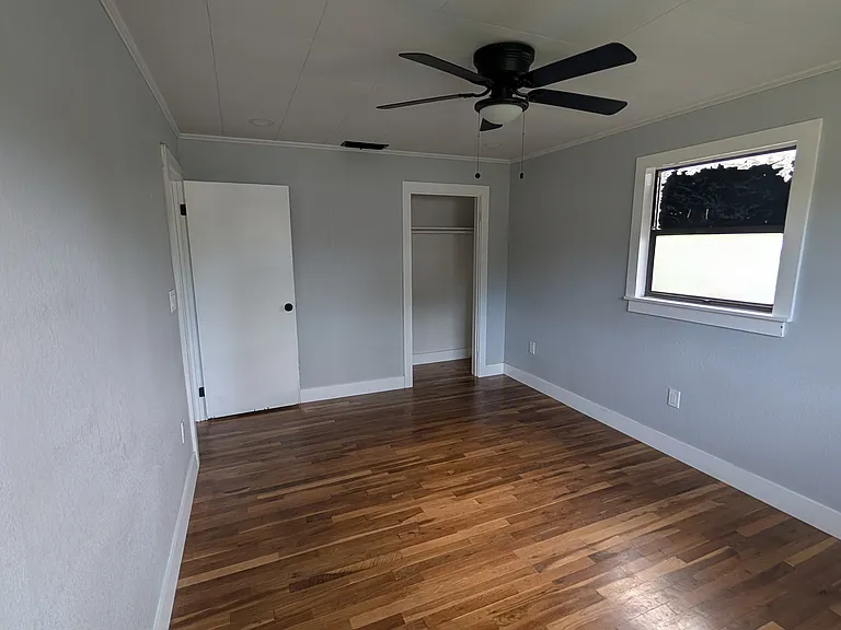 1014 Hayden Rd — Photo 4