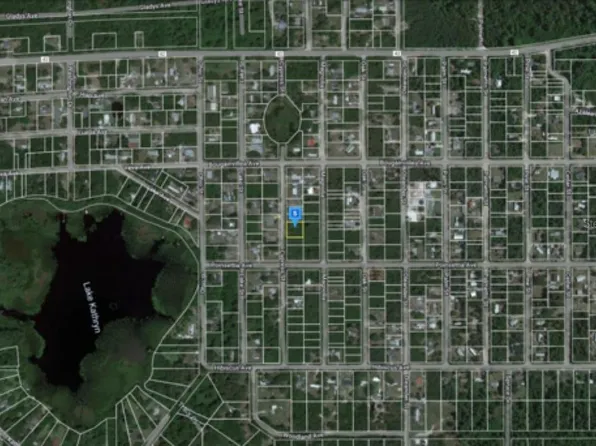 Cypress St, Paisley, FL 32767