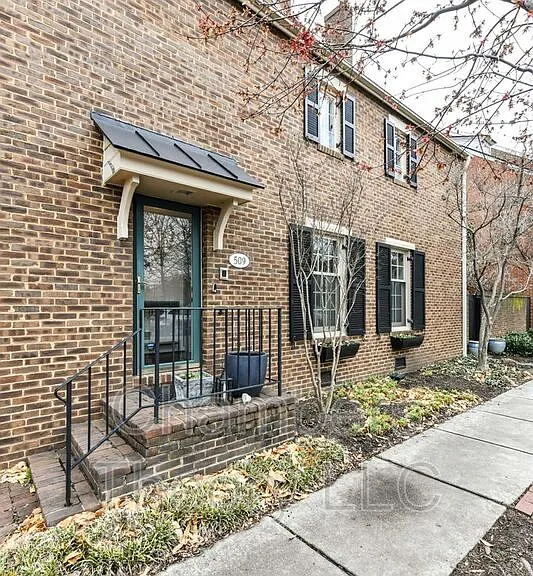 509 S Saint Asaph St — Photo 31