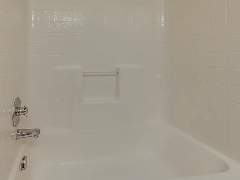 815 Porter St #407 — Photo 32