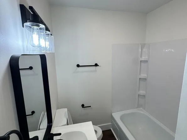 97 W Harrison St, Delaware, OH 43015