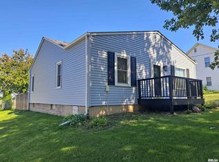 710 N Main St, Roanoke, IL