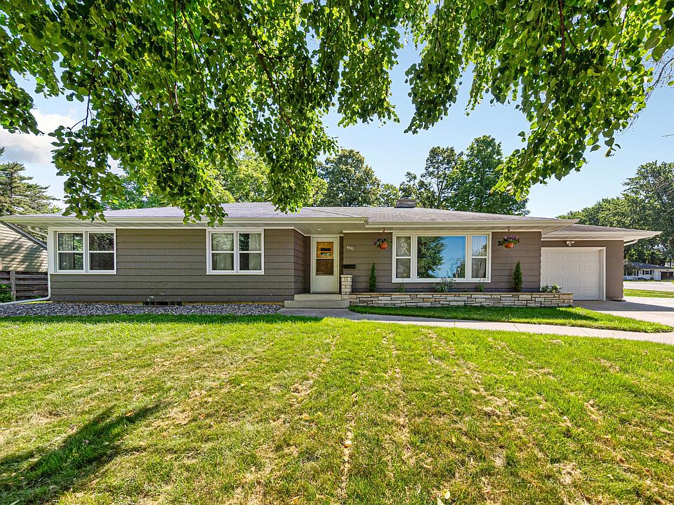1st image of 1071 Anderson Pl