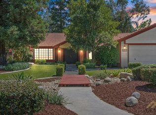 9405 Poe Ct, Bakersfield, CA 93311