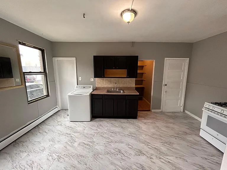 47 Orange St #1S — Photo 6