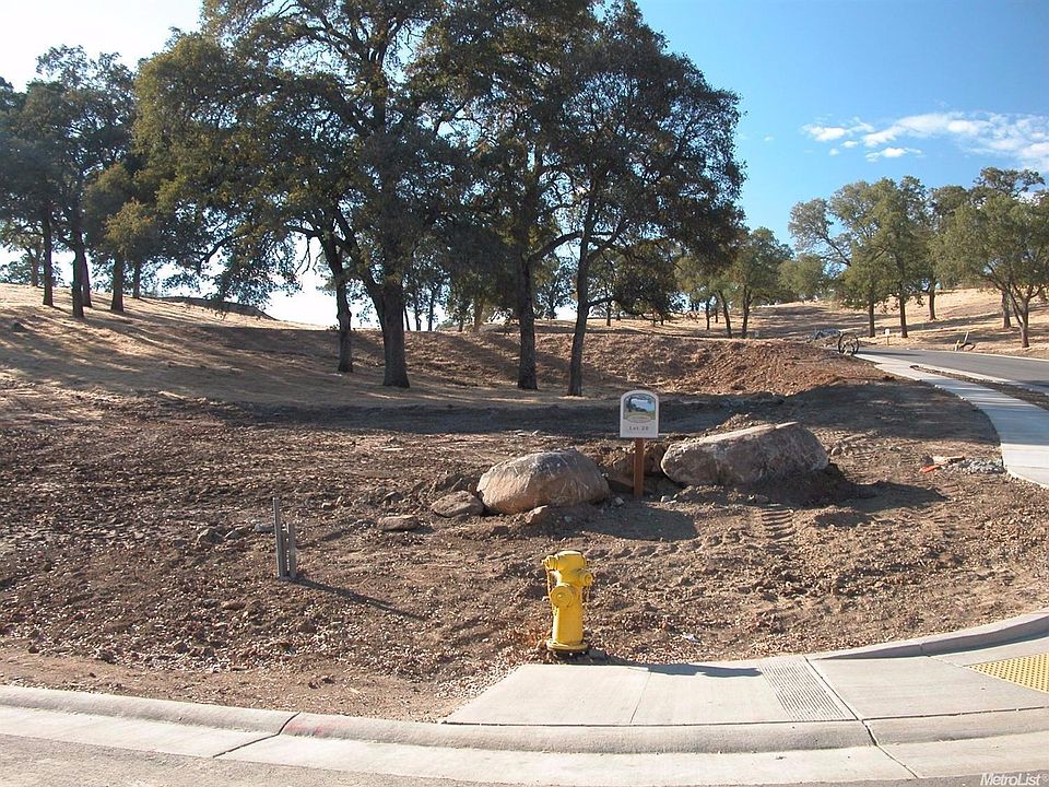 2nd image of 1518 Gionata Way