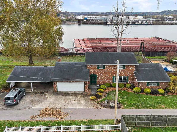 204 Wood Lane Dr, South Pt, OH 45680