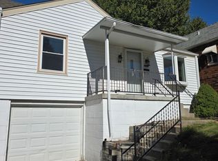 4808 Binney St, Omaha, NE 68104