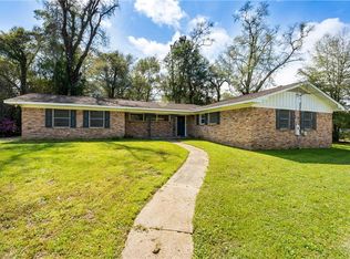 207 Cache Cir, Chickasaw, AL 36611