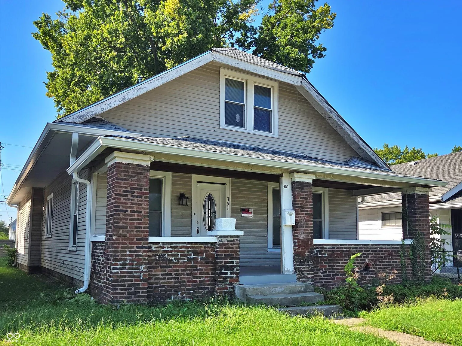 4 bed, 2.0 bath, 2516 sqft, $1,850 — Photo 2