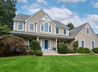 55 Grandview Dr, North Attleboro, MA 02760