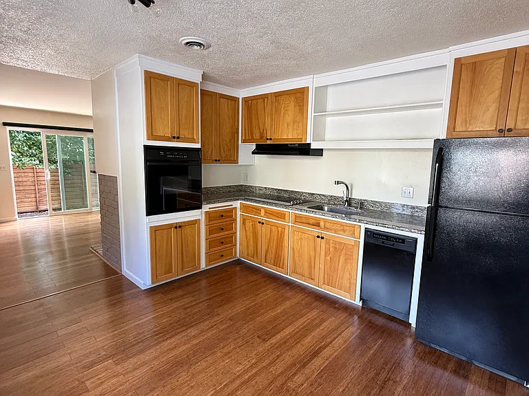 216 Miller Ave #1 — Photo 6