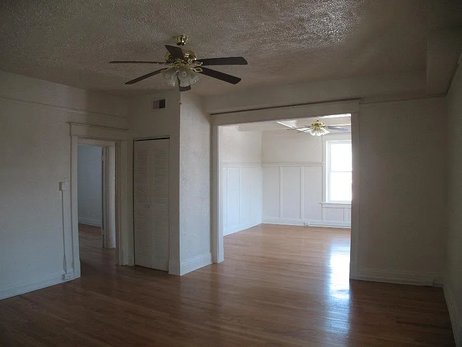 Building Photo - 501 NE Madison Ave #C