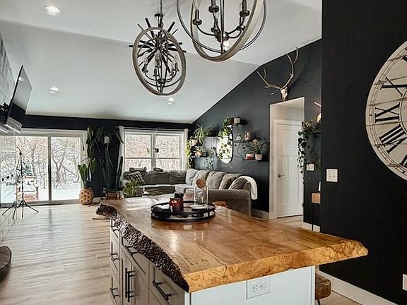 4th image of 103 Cottonwood Ct