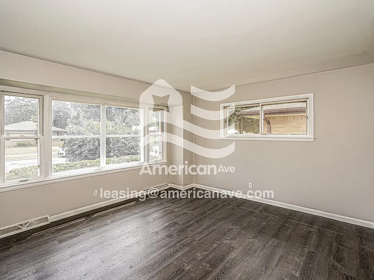 1314342_004_living_room_4.jpg