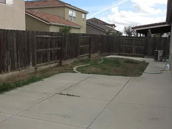 3rd image of 430 Fairmont Dr #4