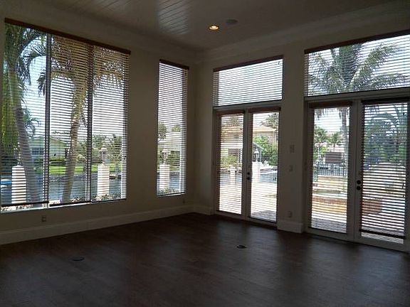 FAMILY ROOM OFF KITCHEN