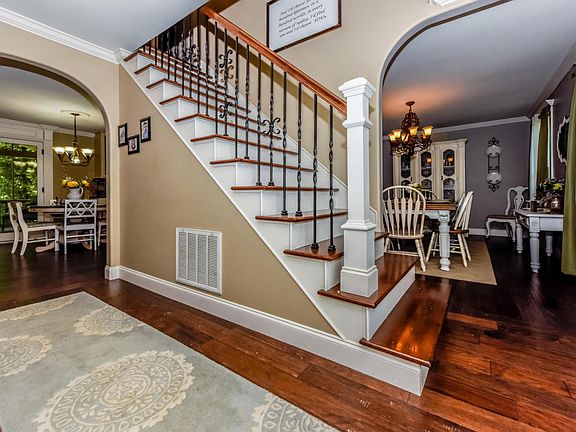 4th image of 1843 Northwood Dr
