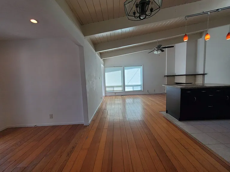 6 Stadium Way — Photo 14