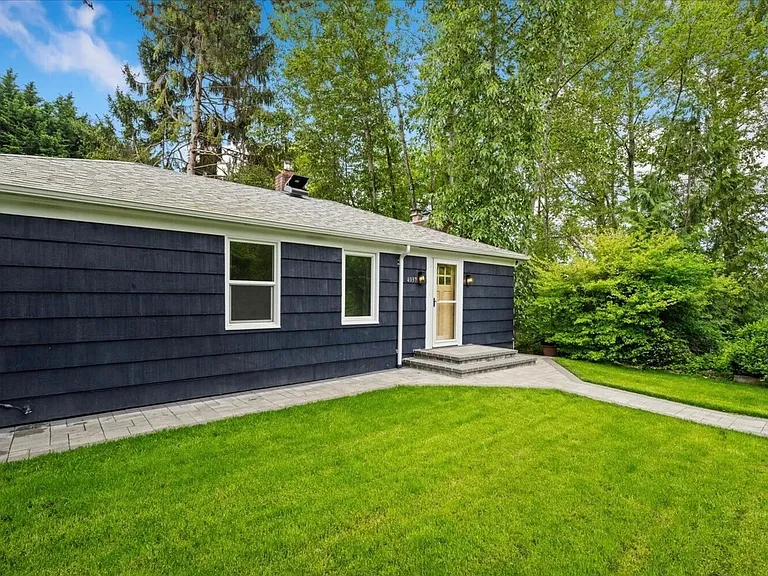 4037 NE 109th St — Photo 39
