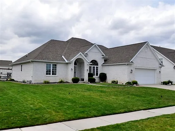 5711 Maple Creek Blvd, Sylvania, OH 43560