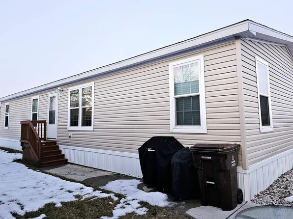 1103 Peachtree Ct, Mount Pleasant, MI 48858