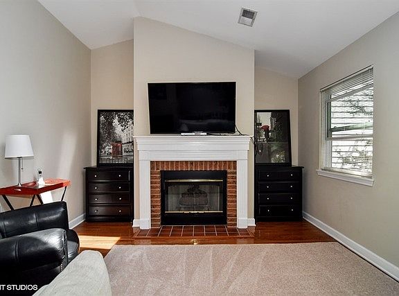 4th image of 2874 Meadow Ln Unit D