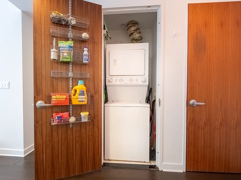 261 W 28th St #2D — Photo 7