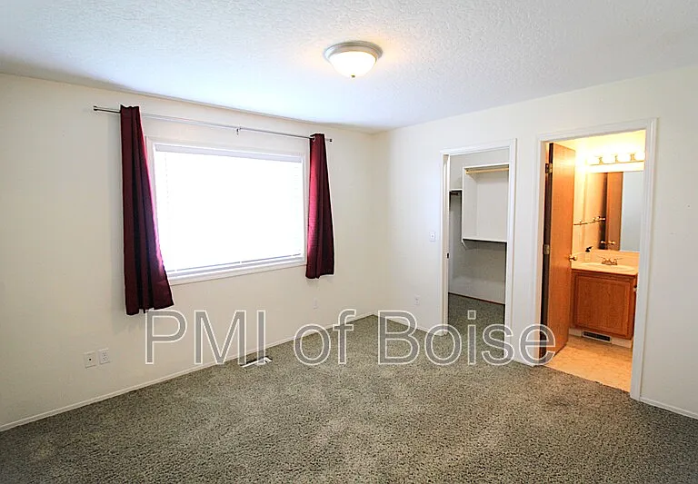 521 Stony Meadow Dr — Photo 7