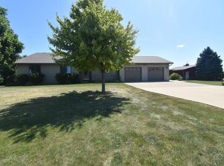 17250 N 1900 East Rd, Pontiac, IL 61764