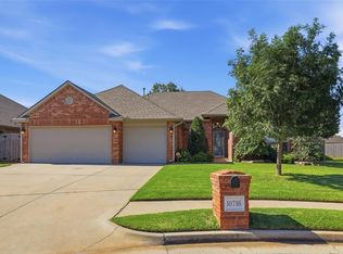 10716 NW 37th St, Yukon, OK 73099
