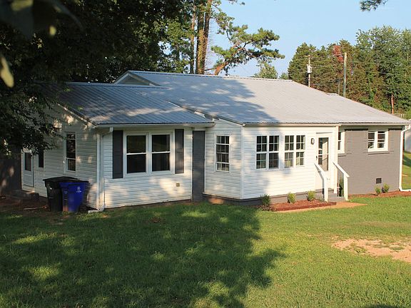 3rd image of 2226 Windcrest Dr