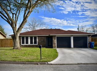 1604 Avalon Ave, Port Lavaca, TX 77979