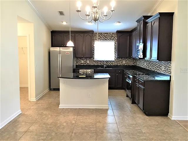 105 Flower Of Scotland Ave — Photo 3