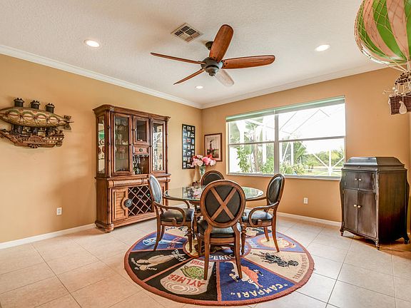 4th image of 10540 SW Southgate Ct