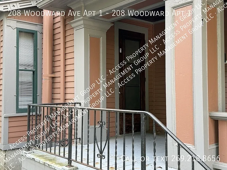 208 Woodward Ave #1 — Photo 26